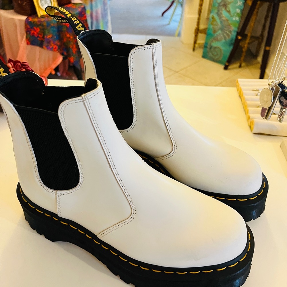Dr. Martens White Leather Combat Boots New Size 9